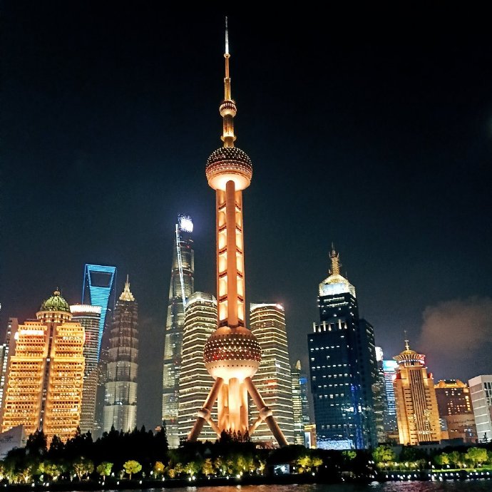 上海，爱的港湾，欢笑之城