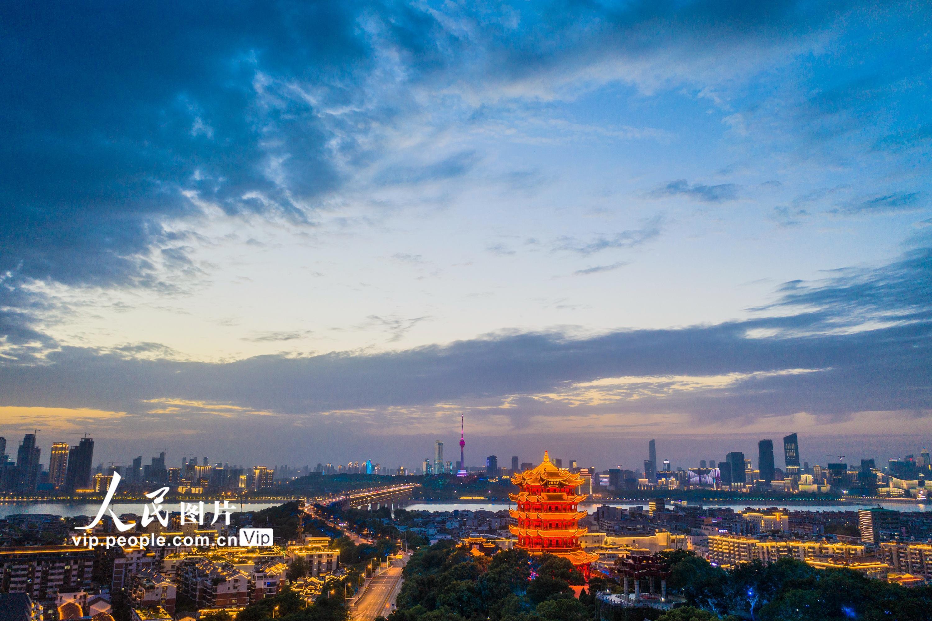 荆楚大地，湖北的挑战与机遇交汇点